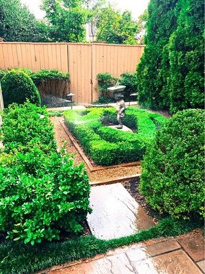 <a href="https://depositphotos.com/category/food-and-drink.html">Decorative small garden lamp - depositphotos.com</a>